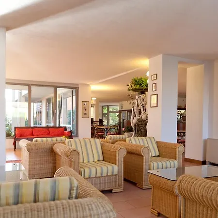 Idania Hotell 3*